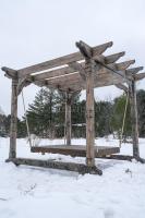 Пергола с подвесной кроватью