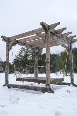 Пергола с подвесной кроватью
